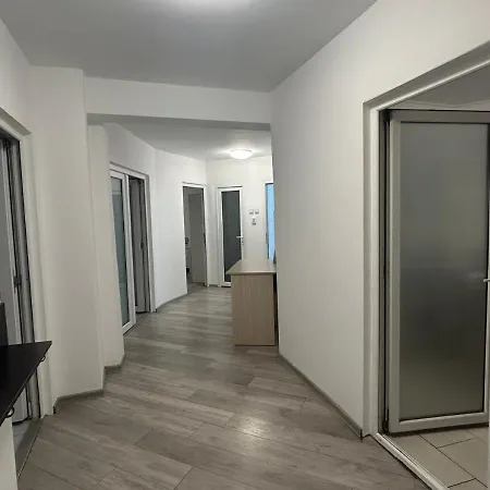 Sleep And Go - Unirii View דירה *